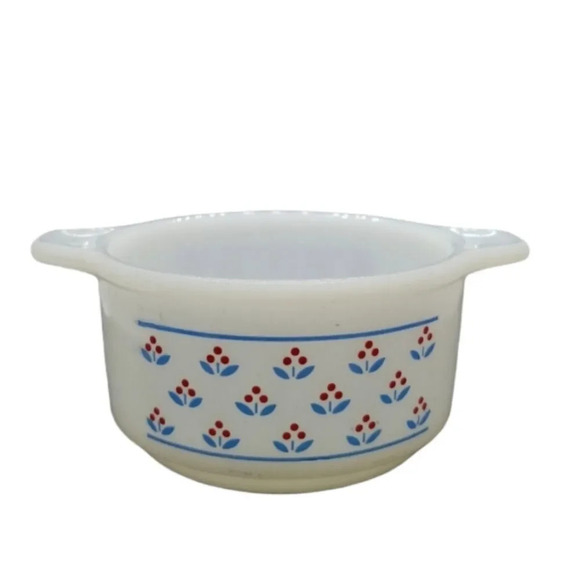 Dynaware Pry-O Rey Milk Glass  Casserole/Bowl Set of 2 - Picture 11 of 14